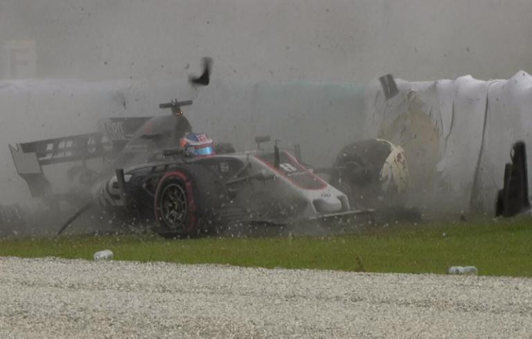 Τρομακτικό ατύχημα στην F1! Διαλύθηκε το λάστιχο του Γκροζέν (Bίντεο)